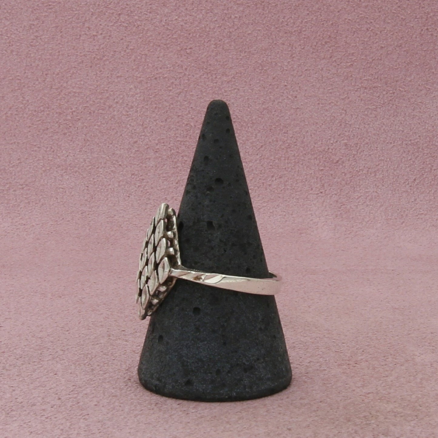 sterling silver elongated diamond-cut ring size 10