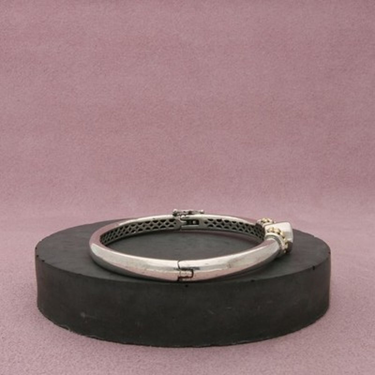 Sadye Vassir Sterling Silver & 14K Gold Topaz Hinged Bangle Bracelet Size 6.5in