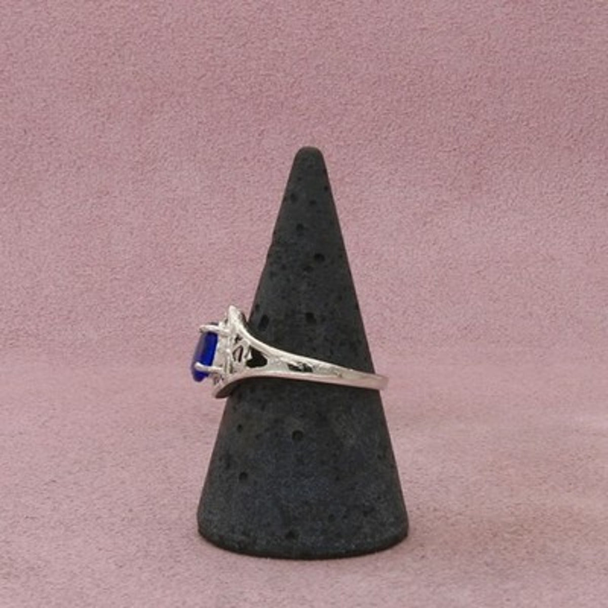 Sterling Silver Oval-Cut Blue Cz Ring Size 8.25