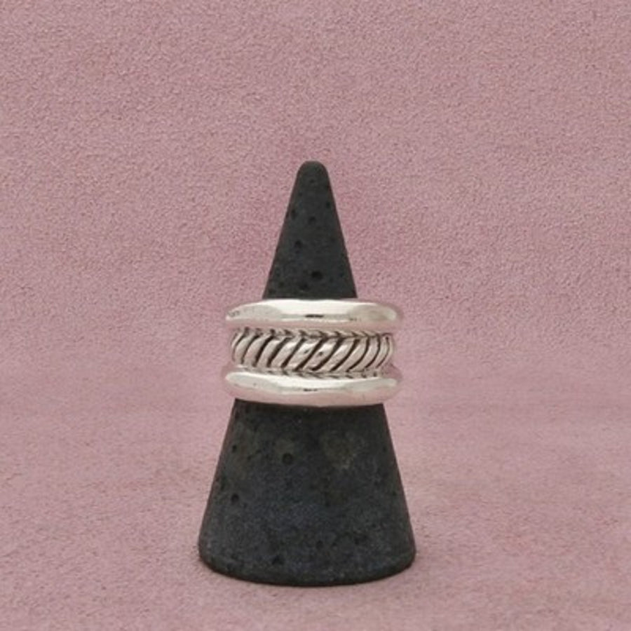 Sterling Silver Vintage Braided Raised Edge Band Ring Size 7