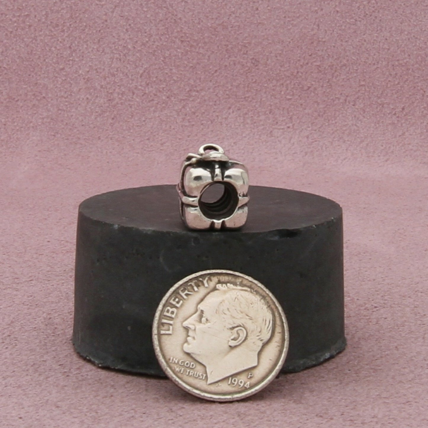pandora sterling silver present gift box bead (790300) charm pendant