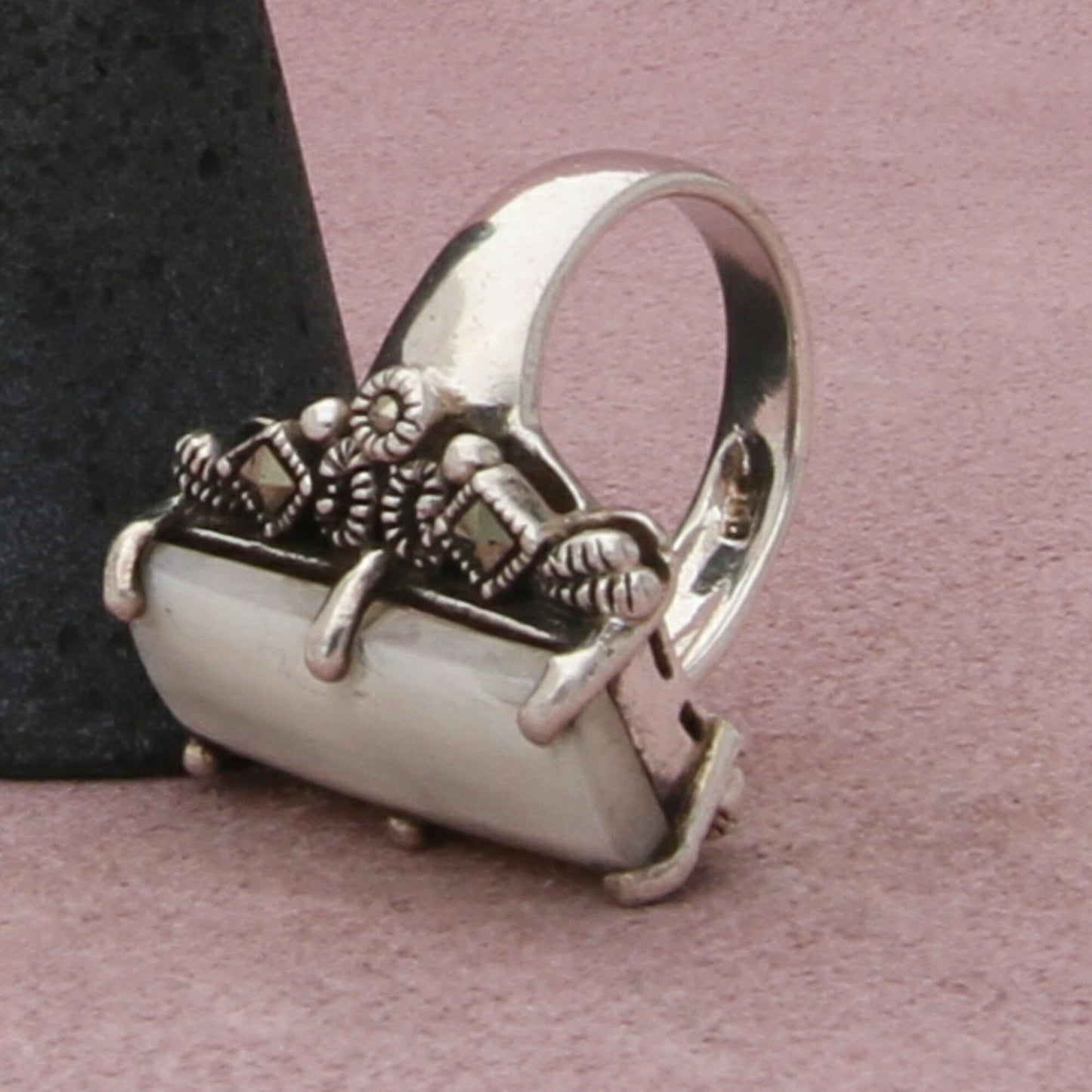 sterling silver marcasite studded mother of pearl ring size 6.5