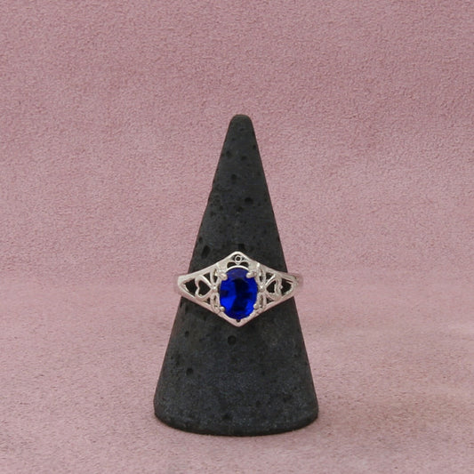 sterling silver oval-cut blue cz ring size 8.25