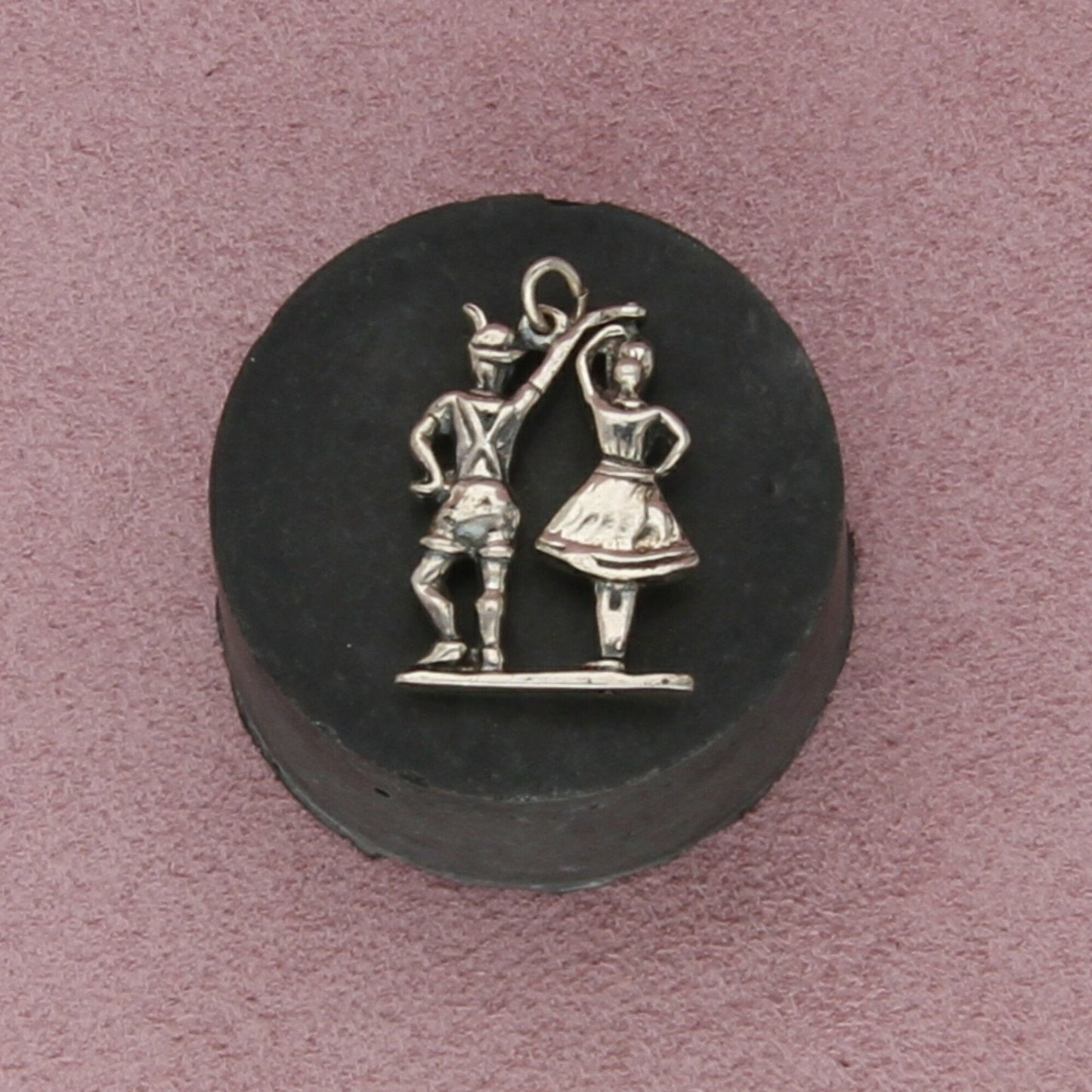 sterling silver vintage dancing couple (spins) charm pendant