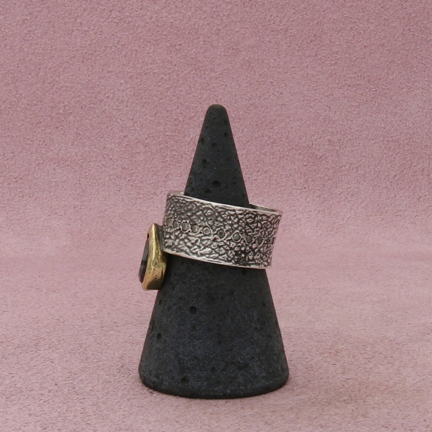 sterling silver brass accent black quartz band ring size 7.5