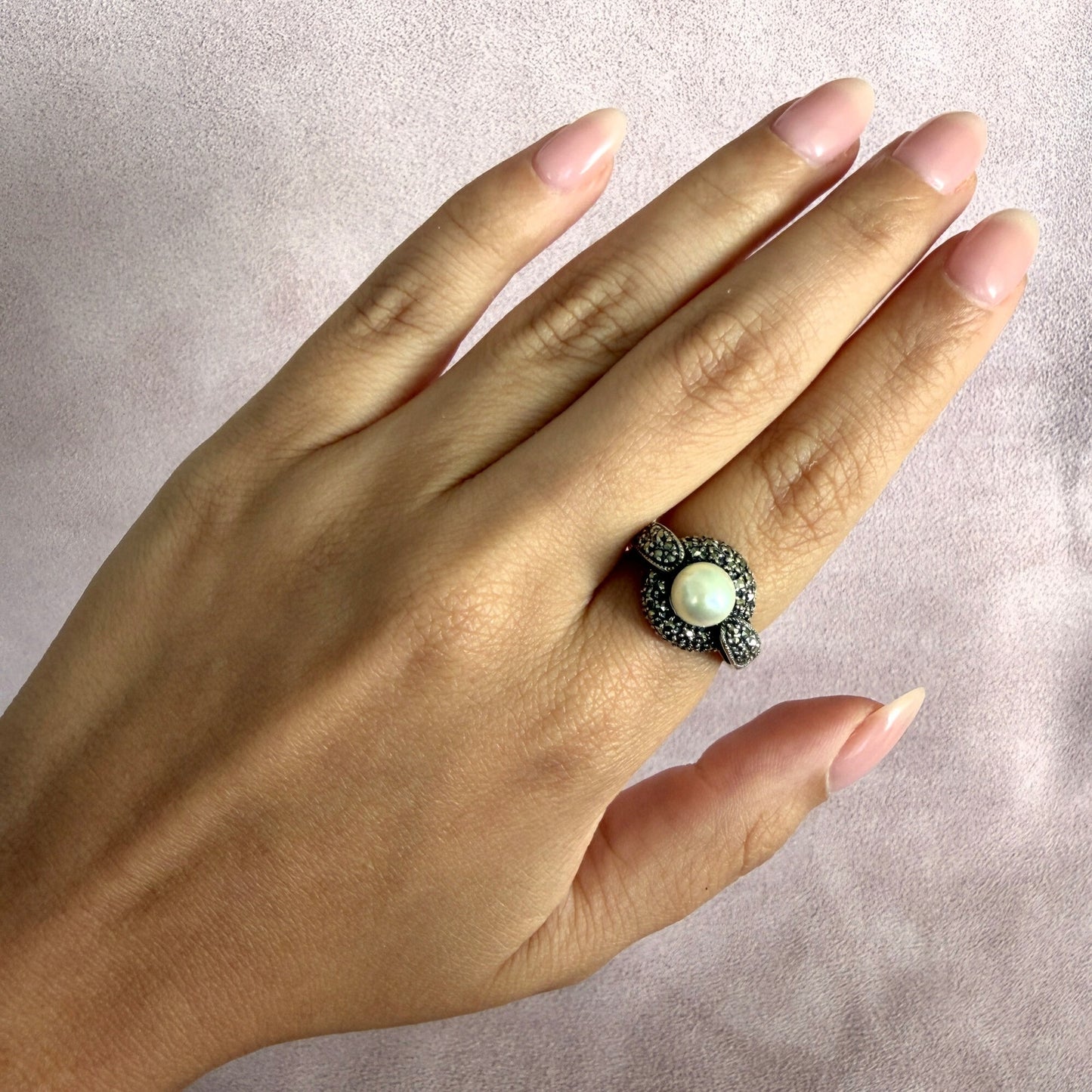 sterling silver marcasite studded pearl ring size 7