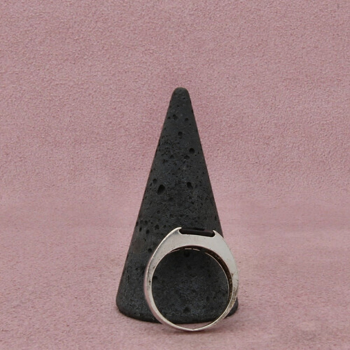 Sterling Silver Channel-Set Garnet Square-Cut Geometric Tapered Ring Size 6