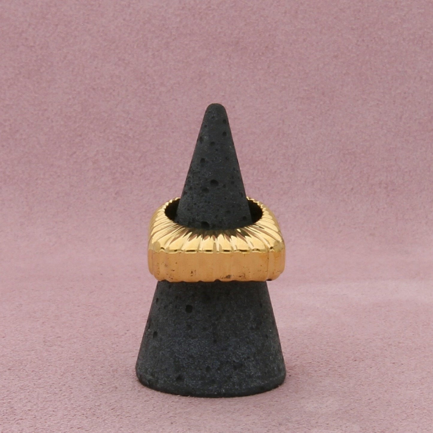 ivi los angeles sterling silver 18k gold plate gaia signet ring size 6