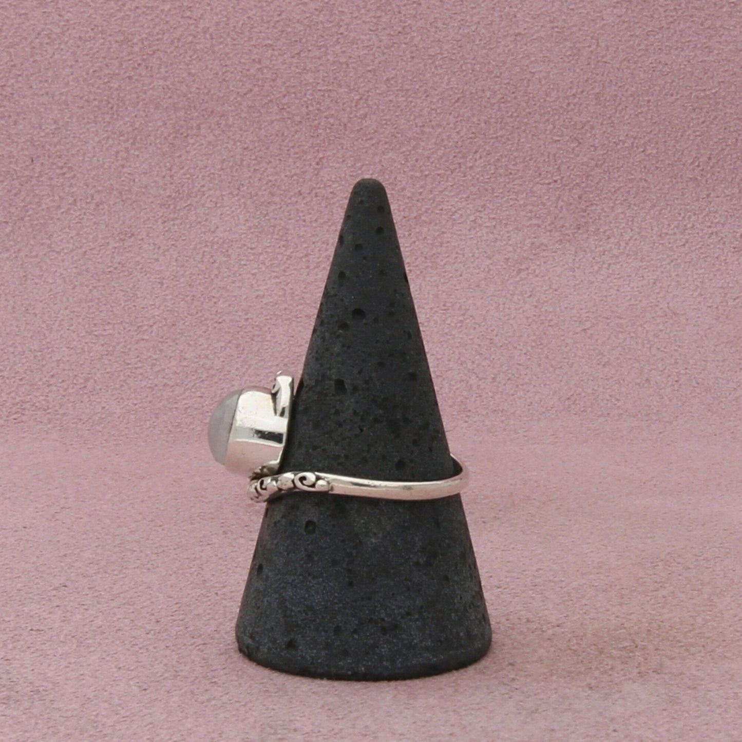 sterling silver moonstone cabochon ring size 9