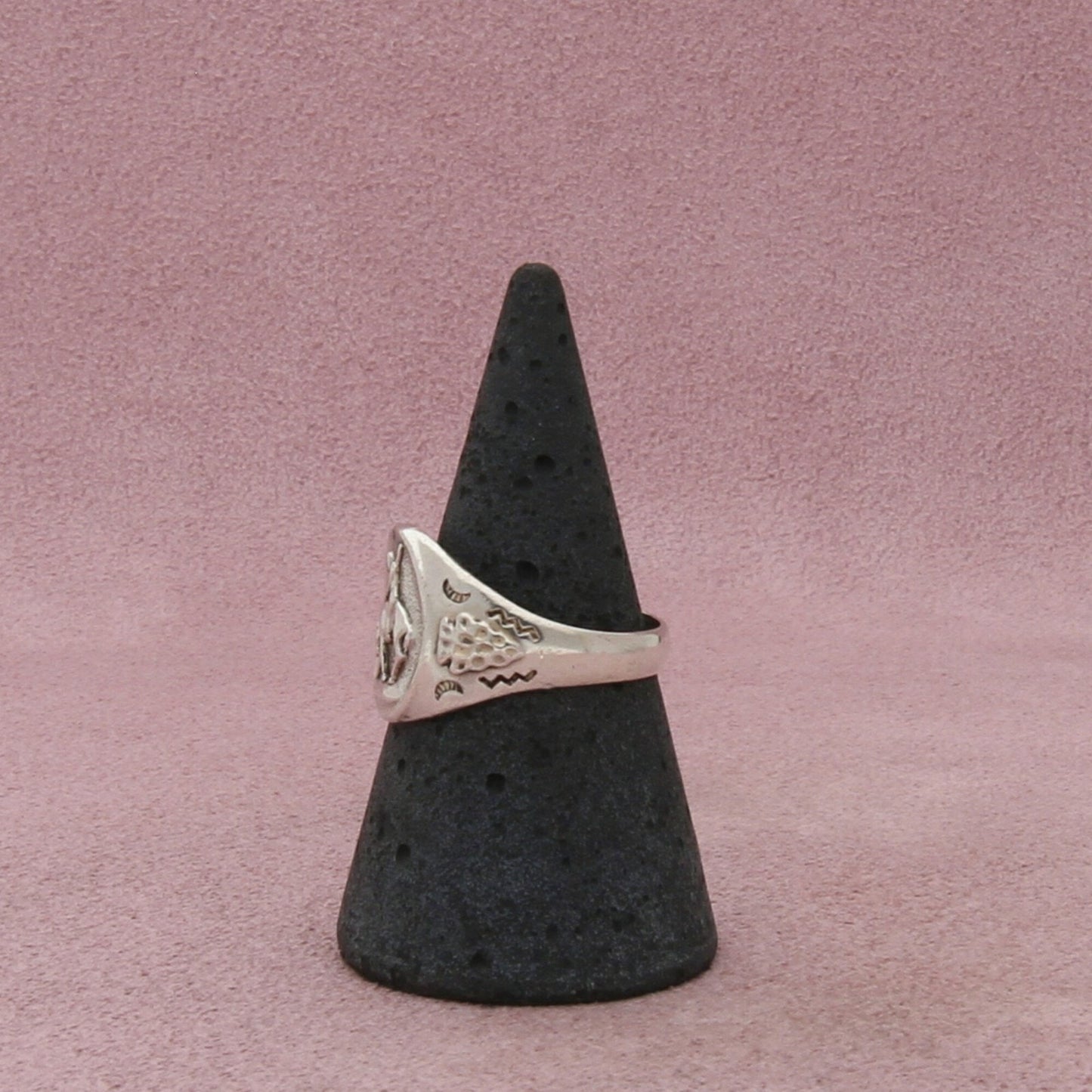 bell sterling silver vintage southwestern end of trail signet ring size 7.75