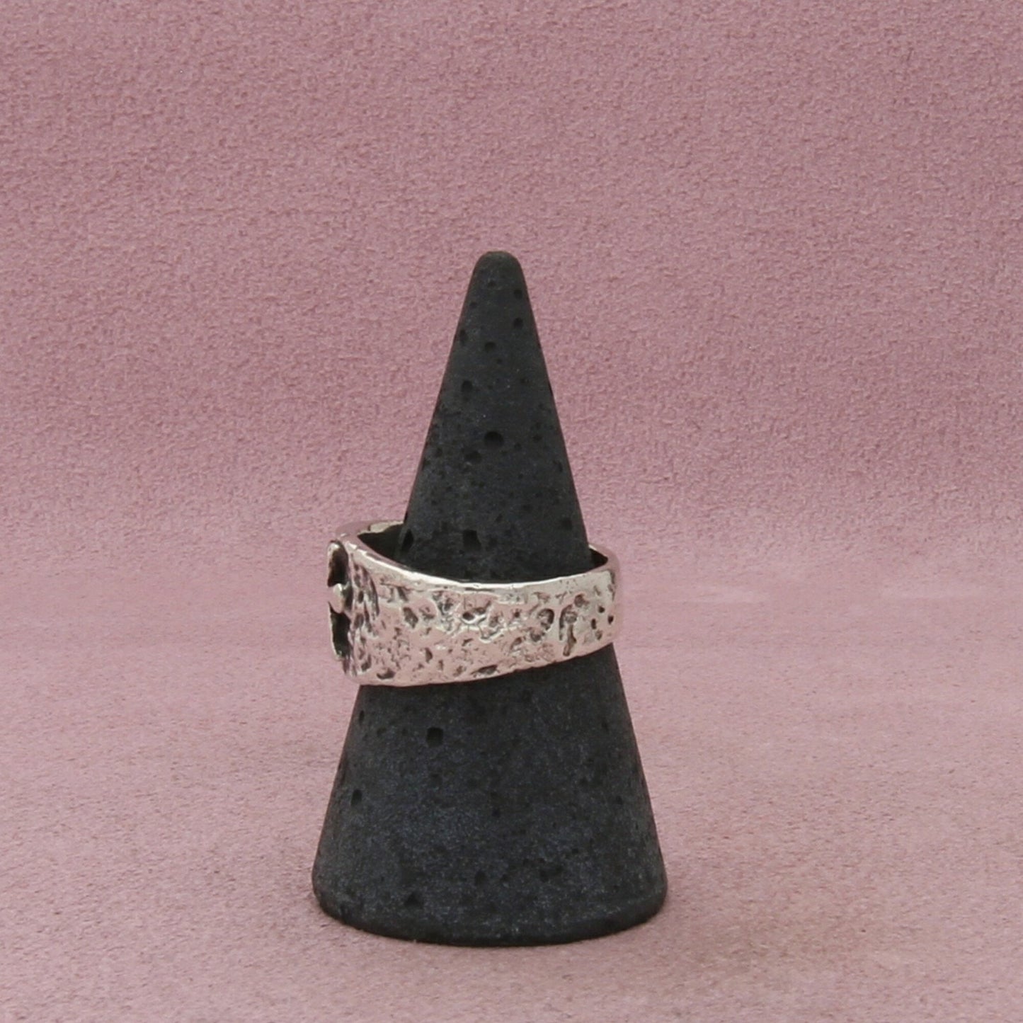 james avery sterling silver retired hammered cross band ring size 8
