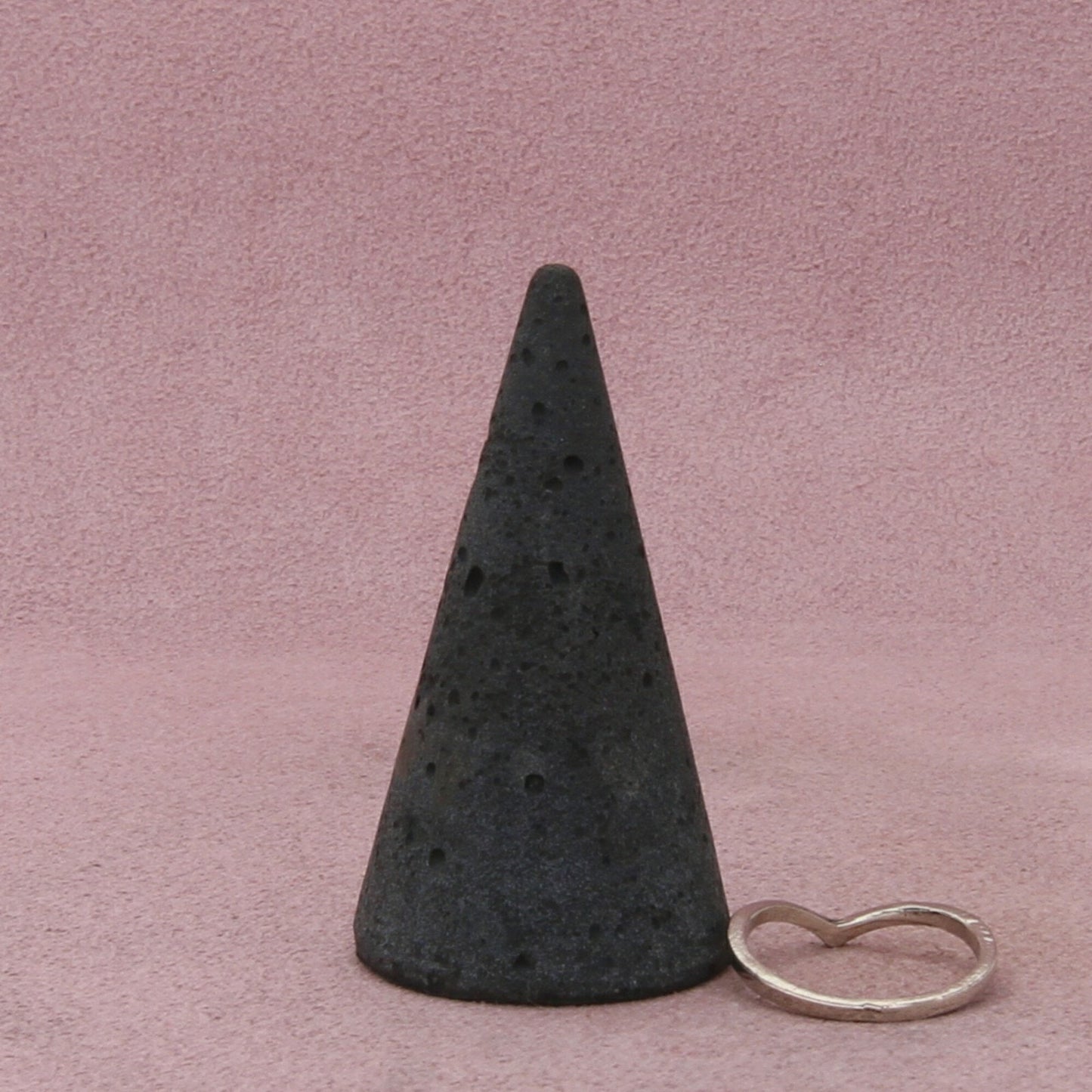 sterling silver dainty v-shape stack ring size 5.5