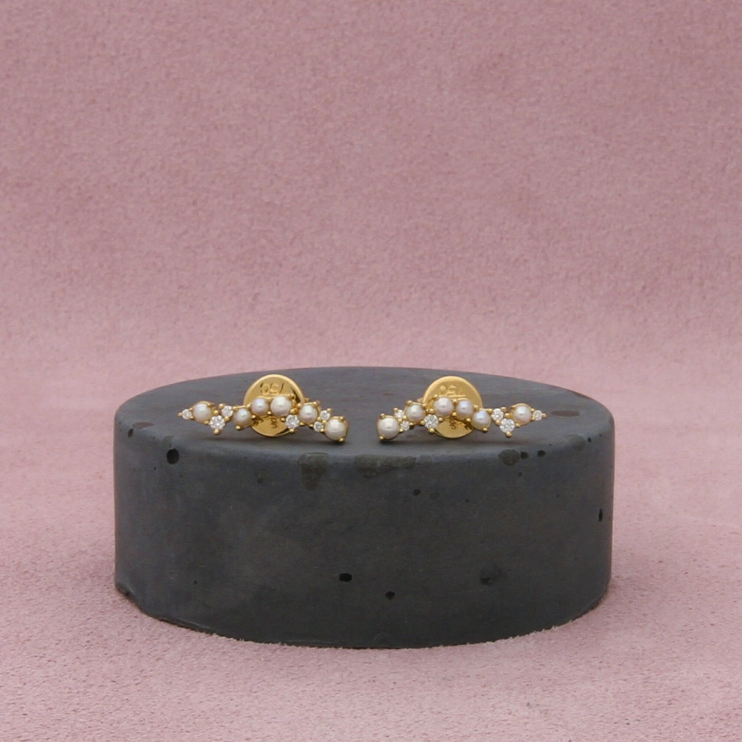 sloane street 18k yellow gold prong-set pearl & diamond bar post earrings