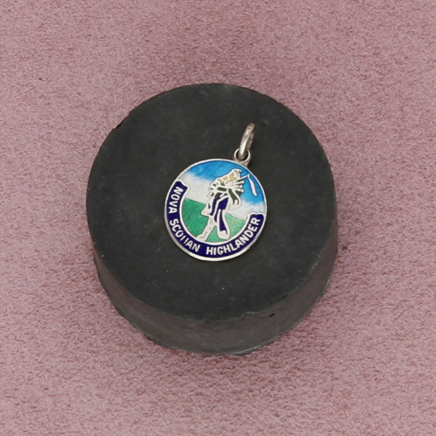 sterling silver vintage enamel nova scotian highlands souvenir charm pendant