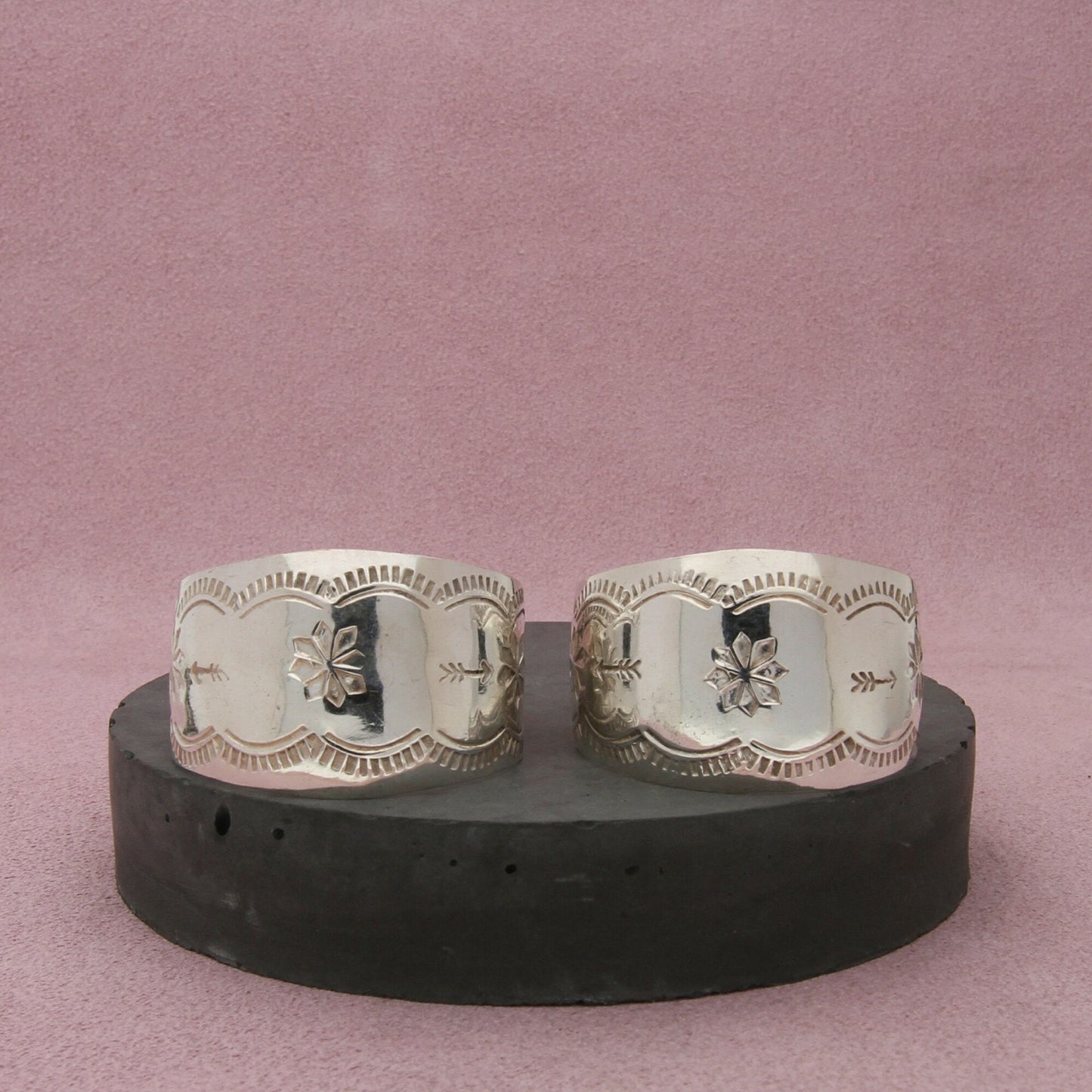 taxco mexico sterling silver vintage large stamped arrows j-hoop earrings