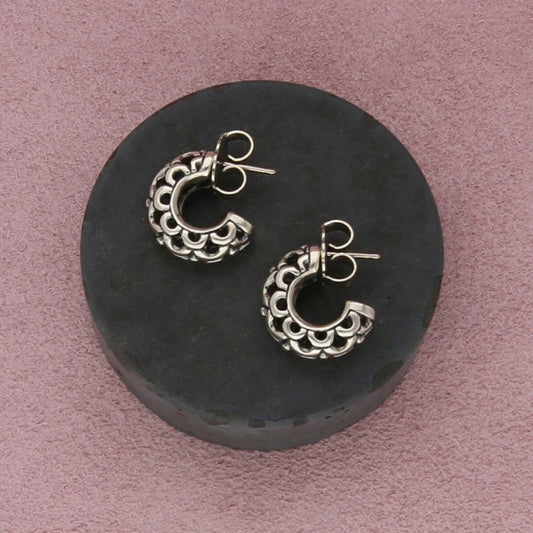 james avery sterling silver retired dotted lace half hoop earrings
