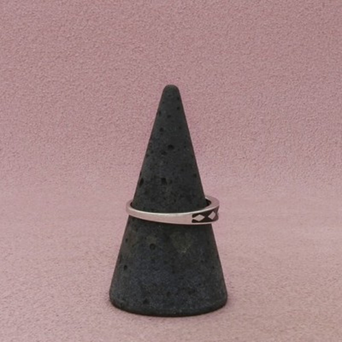Kay Jewelers Sterling Silver Diamond Black Enamel Geometric Ring Size 7.75