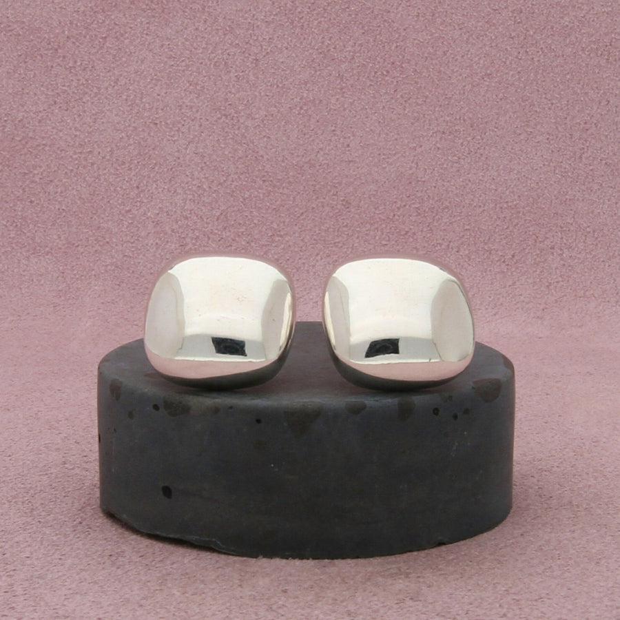 liz claiborne sterling silver vintage domed square post earrings