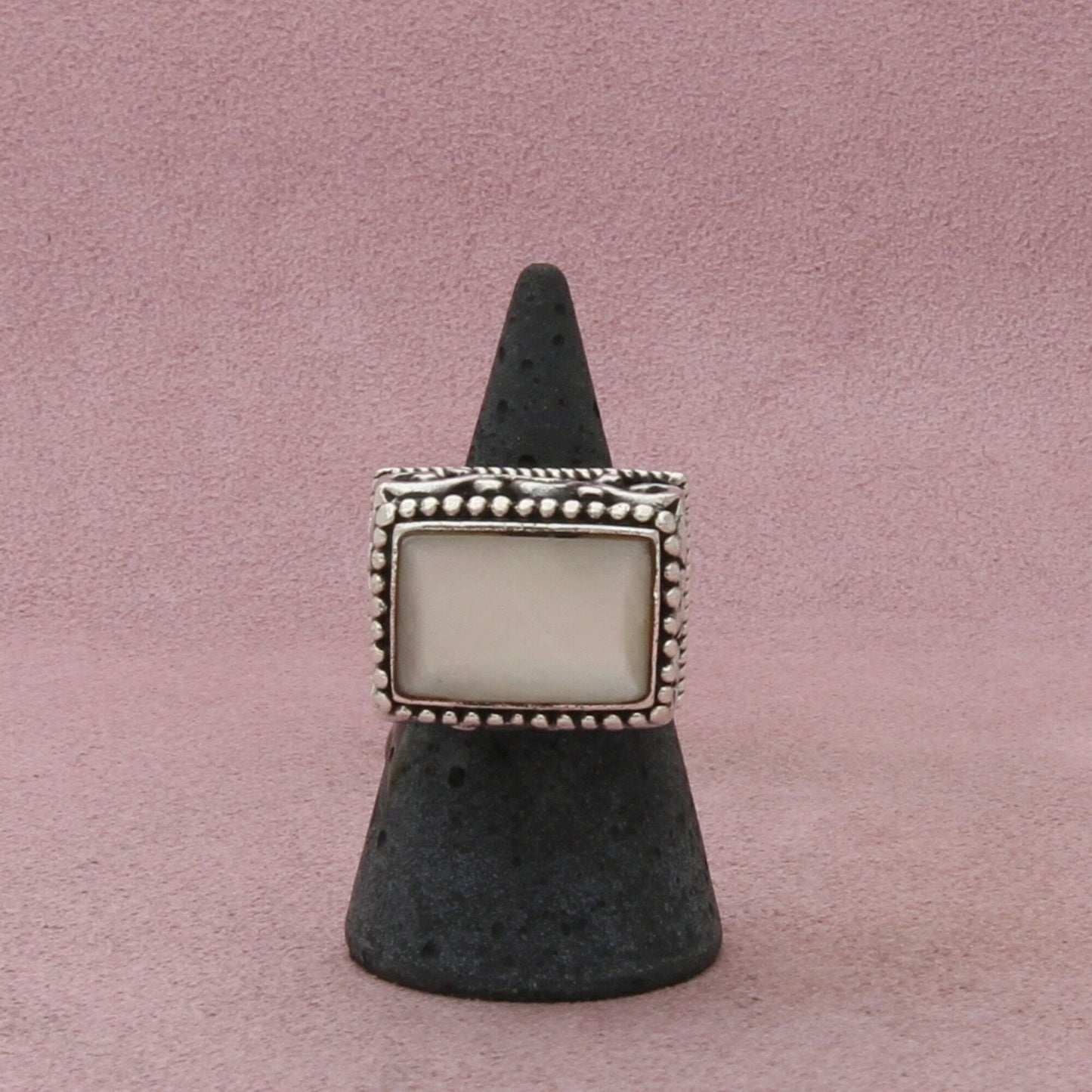 sterling silver chunky mother of pearl scroll ring size 5.5