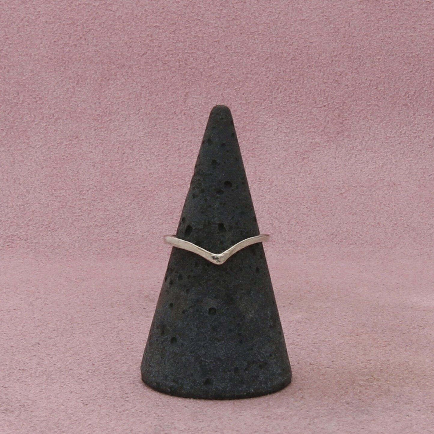 sterling silver dainty v-shape stack ring size 5.5