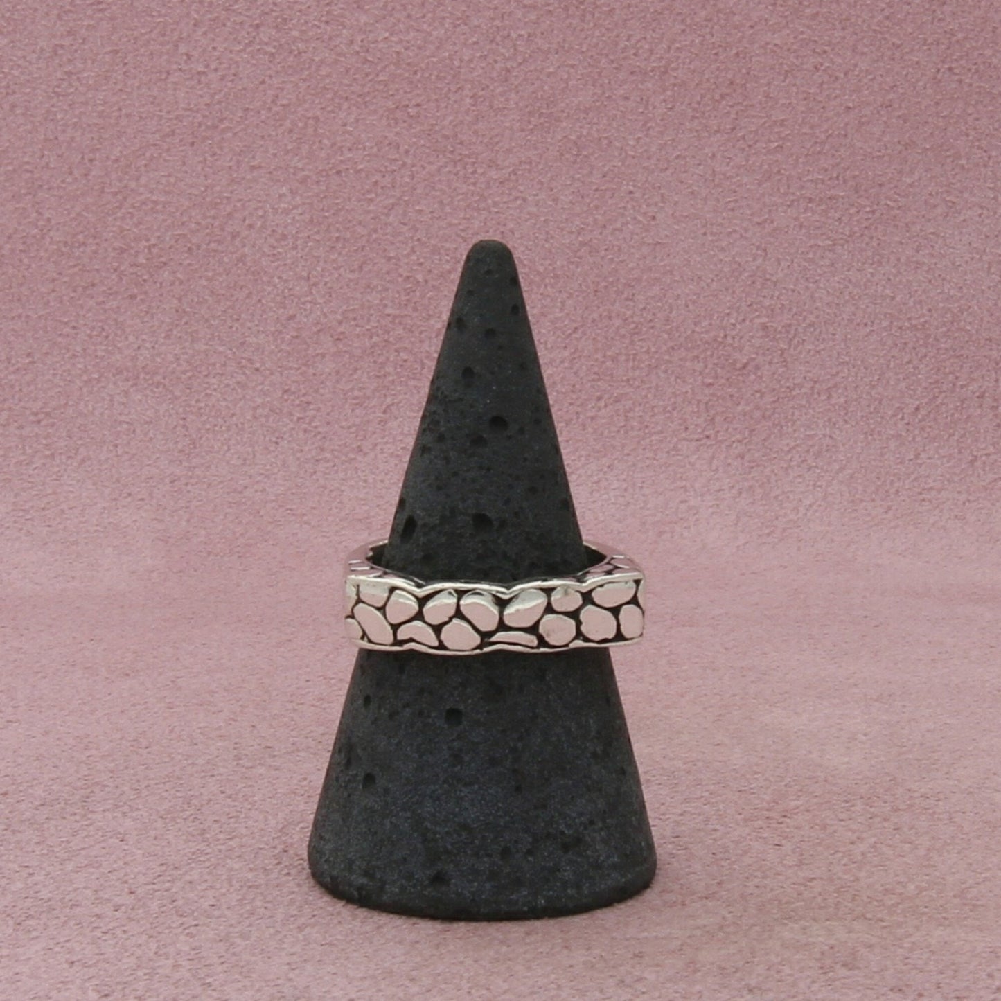 sarda sterling silver bali pebbled band ring size 8