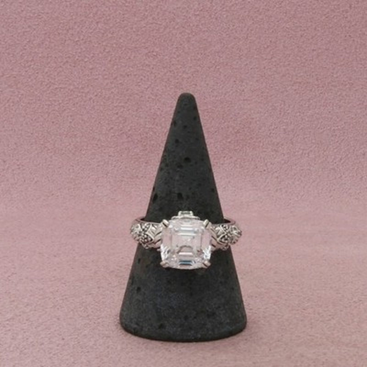 Judith Ripka Sterling Silver Cz Emerald Cut Floral Shoulders Ring Size 9