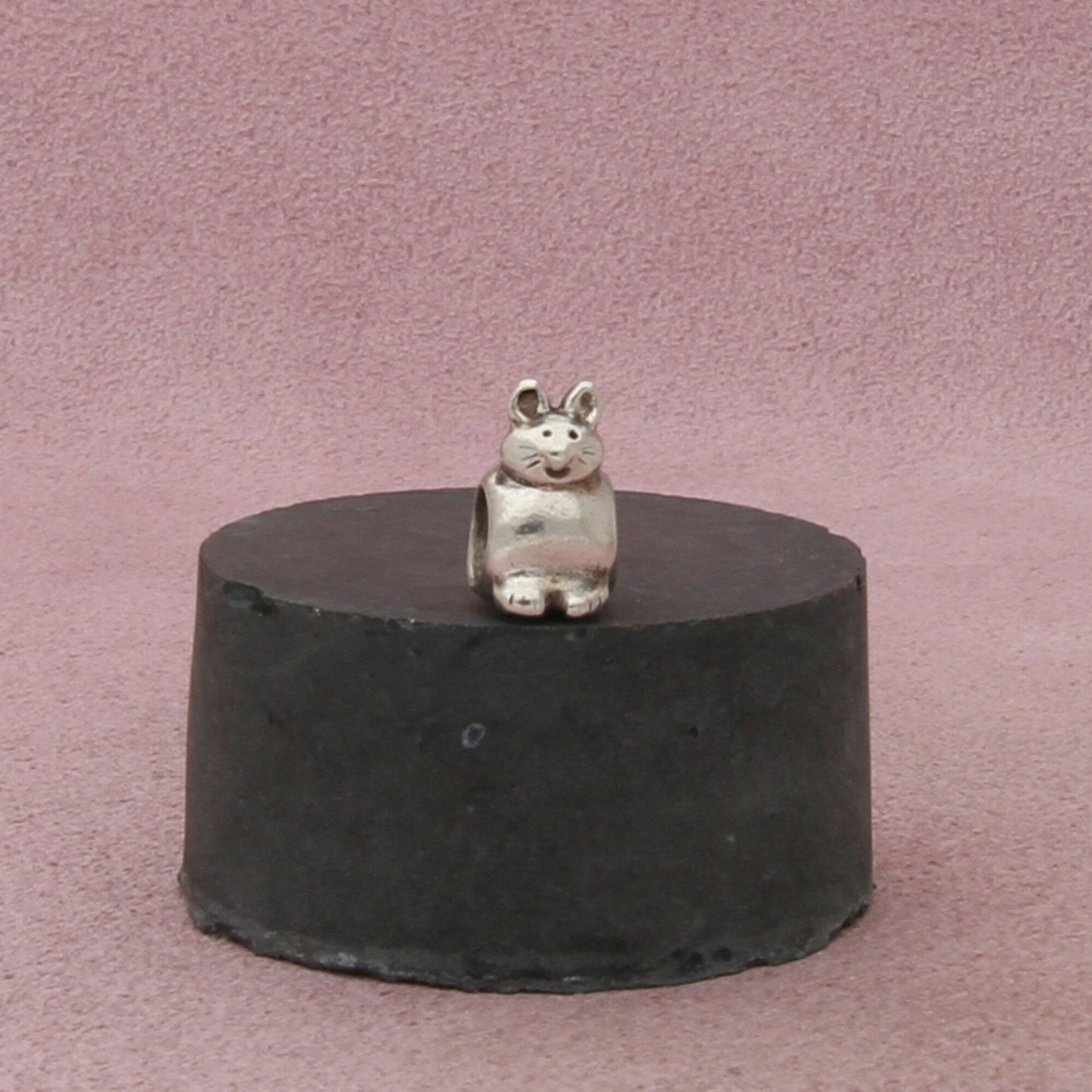 pandora sterling silver authentic bunny rabbit bead (790284) charm