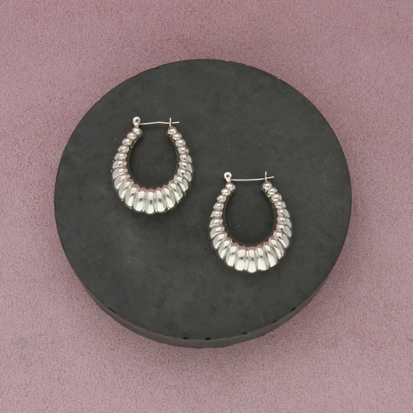 sterling silver vintage puffy scalloped shrimp hoop earrings