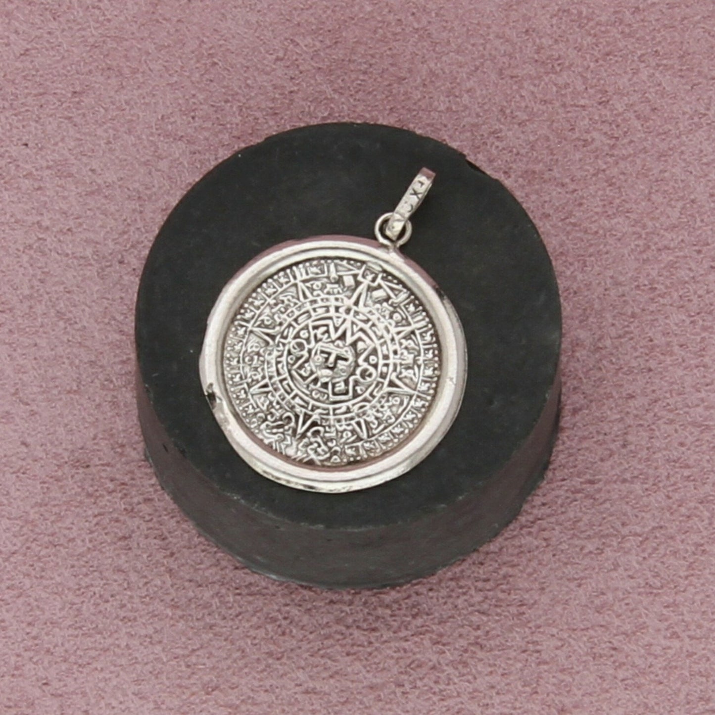 sterling silver vintage mexican aztec calendar pendant