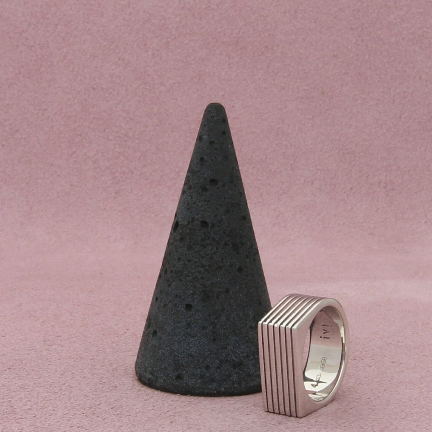 ivi los angeles sterling silver aurelia signet ring size 5
