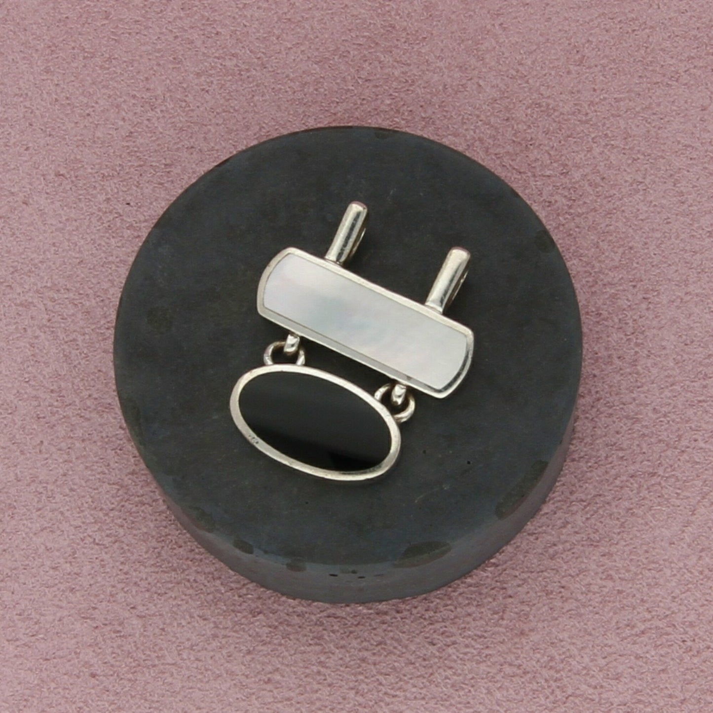 sterling silver mother of pearl and onyx pendant