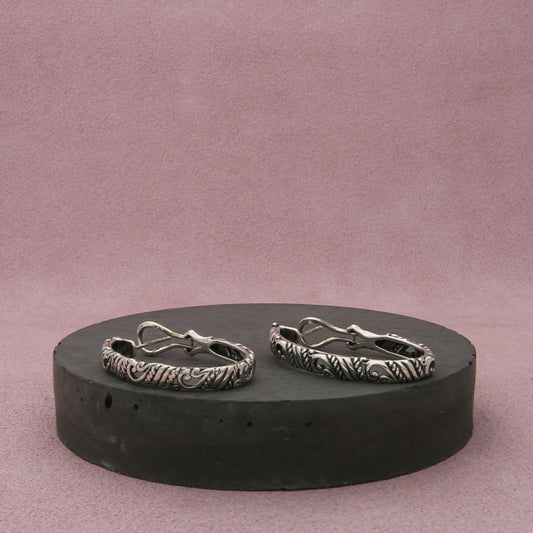 carolyn pollack sterling silver southwest scroll oval omega-back hoop earrings
