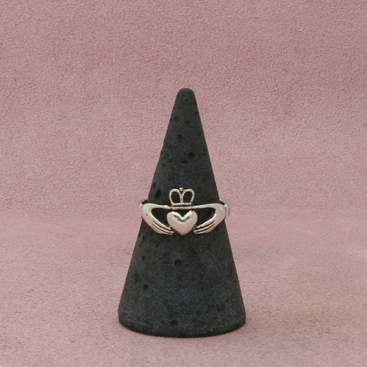 sterling silver celtic claddagh ring size 6.75