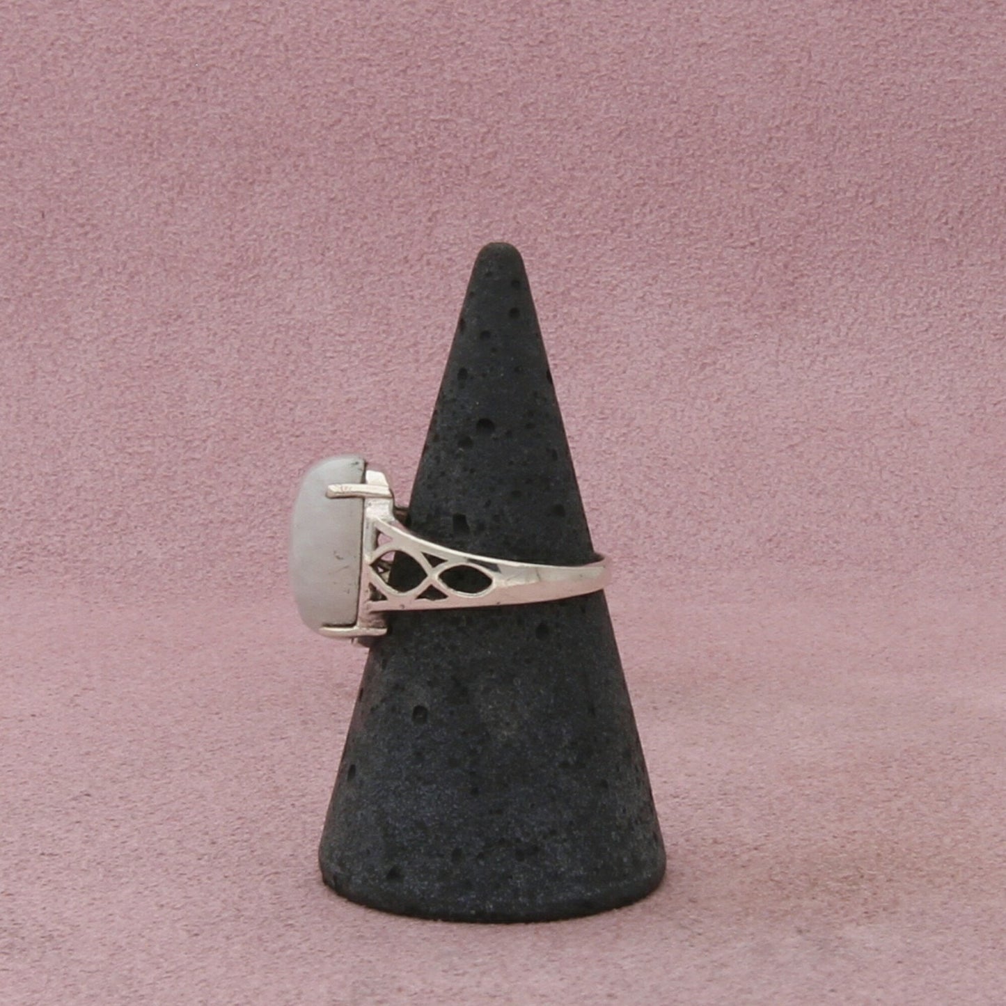 sterling silver moonstone cabochon ring size 6.75