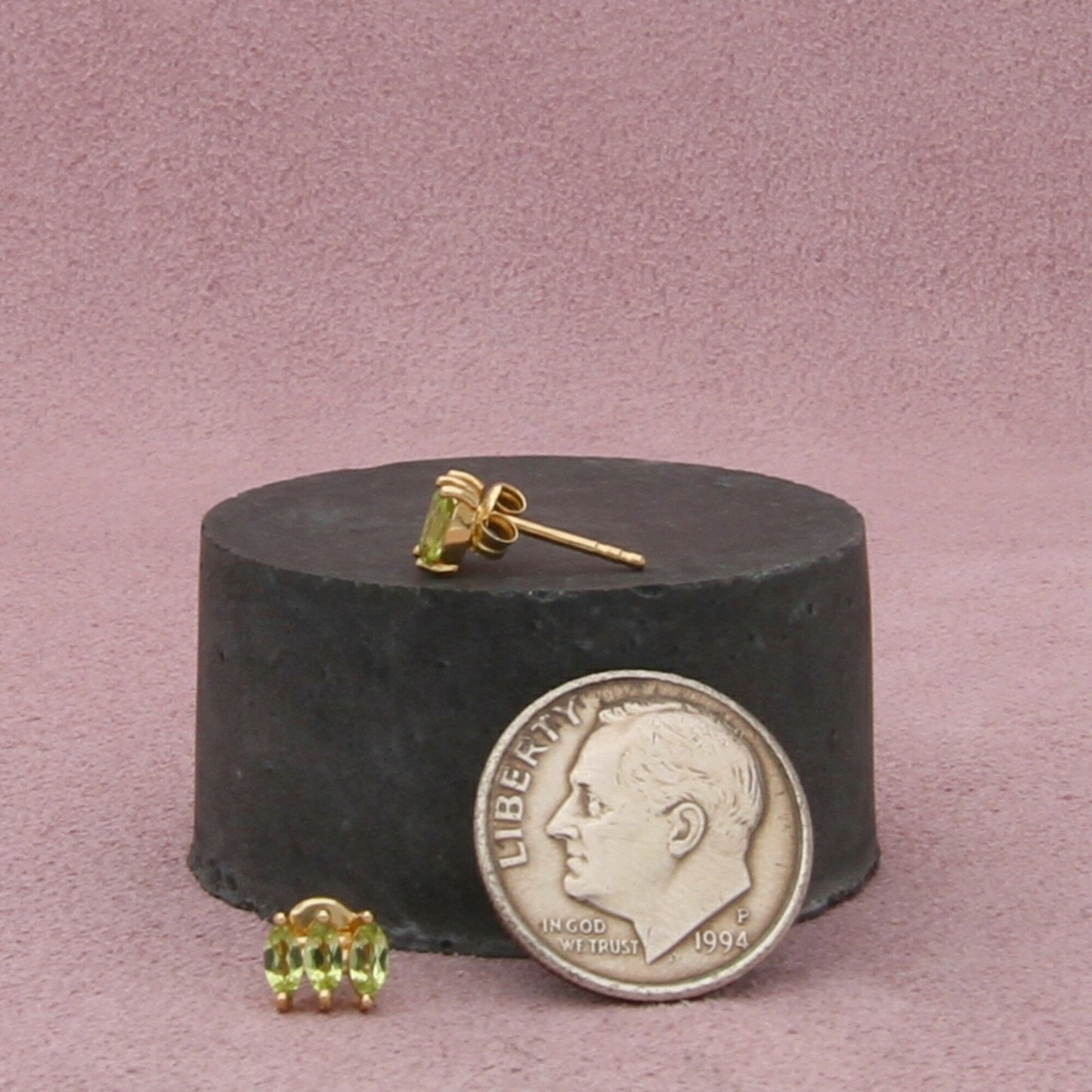 bony levy 14k yellow gold marquise-cut peridot stud earrings