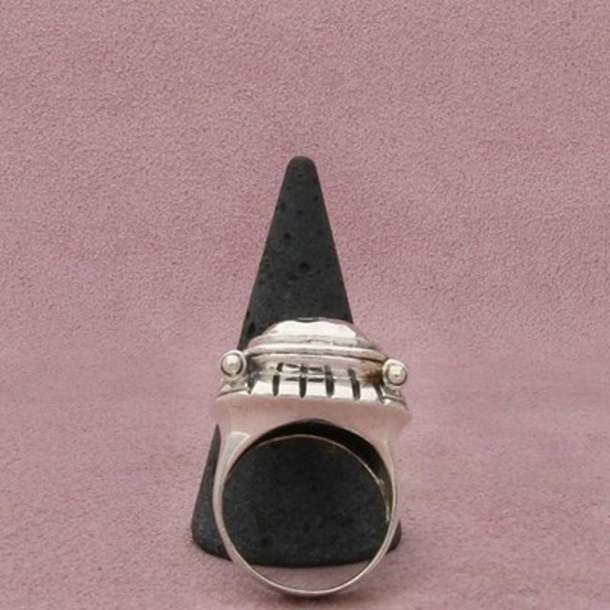 Sterling Silver Vintage Hammered Chunky Framed Square Face Ring Size 8.75