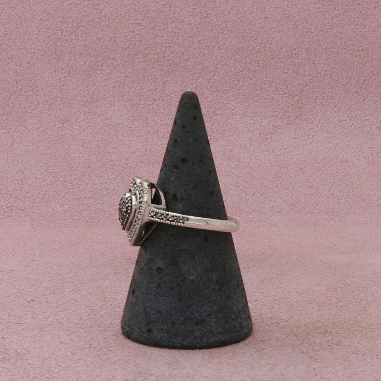 sterling silver black & white pave diamond heart ring size 6.75
