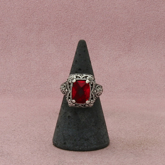 sterling silver vintage floral scroll facted red stone ring size 6