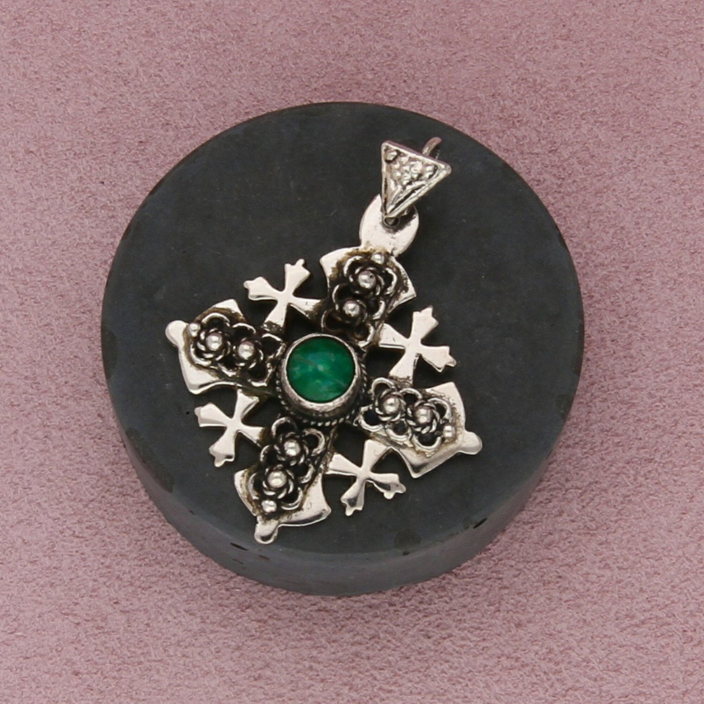sterling silver vintage green crusaders cross pendant