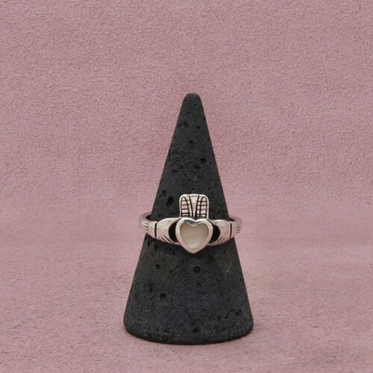 Sterling Silver Vintage Mother-of-Pearl Celtic Claddagh Heart Motif Ring Size 8