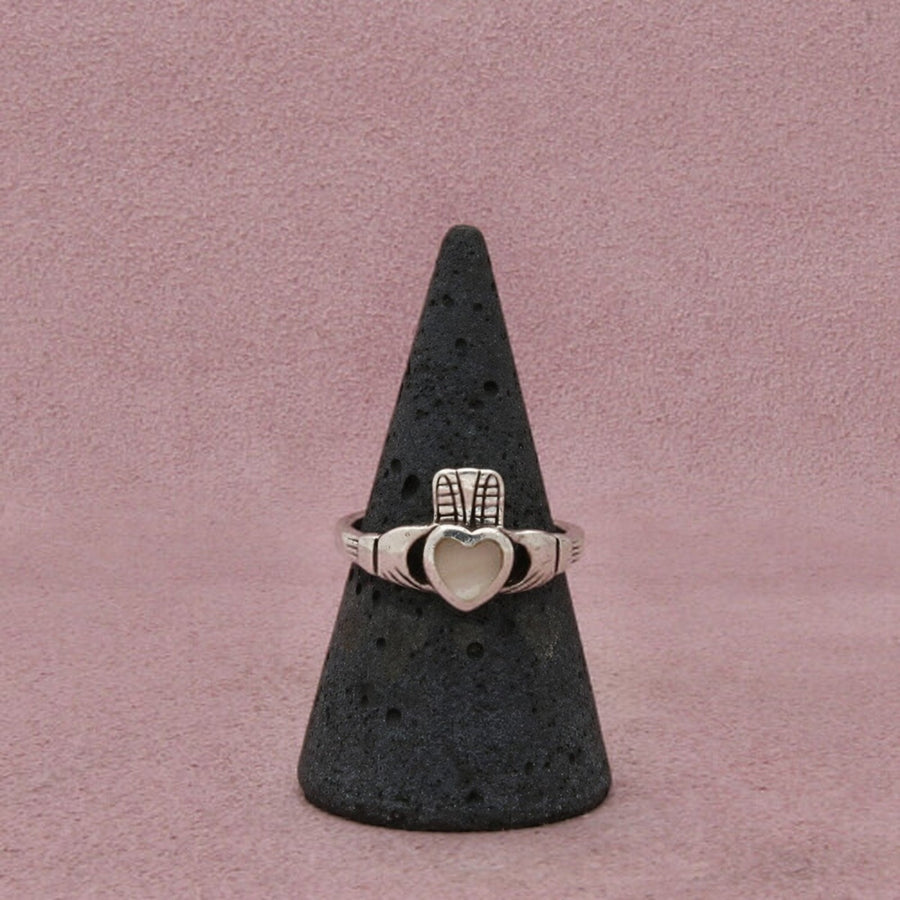 Sterling Silver Vintage Mother-of-Pearl Celtic Claddagh Heart Motif Ring Size 8