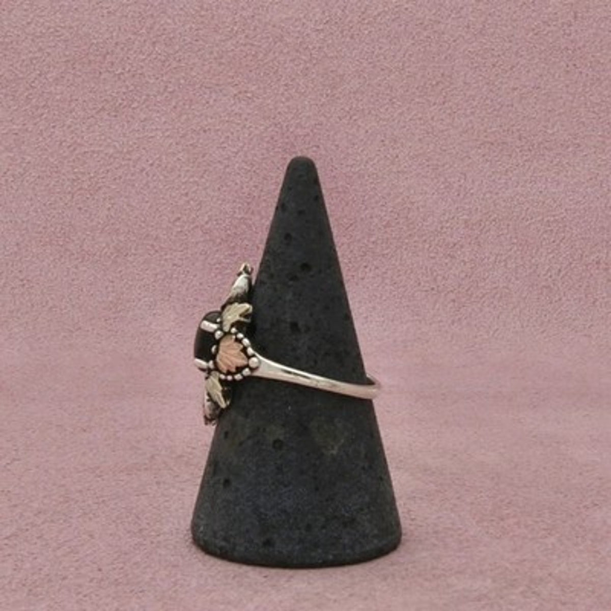 Black Hills Sterling Silver & 12K Gold Cabochon Black Onyx Leaves Ring Size 7.5