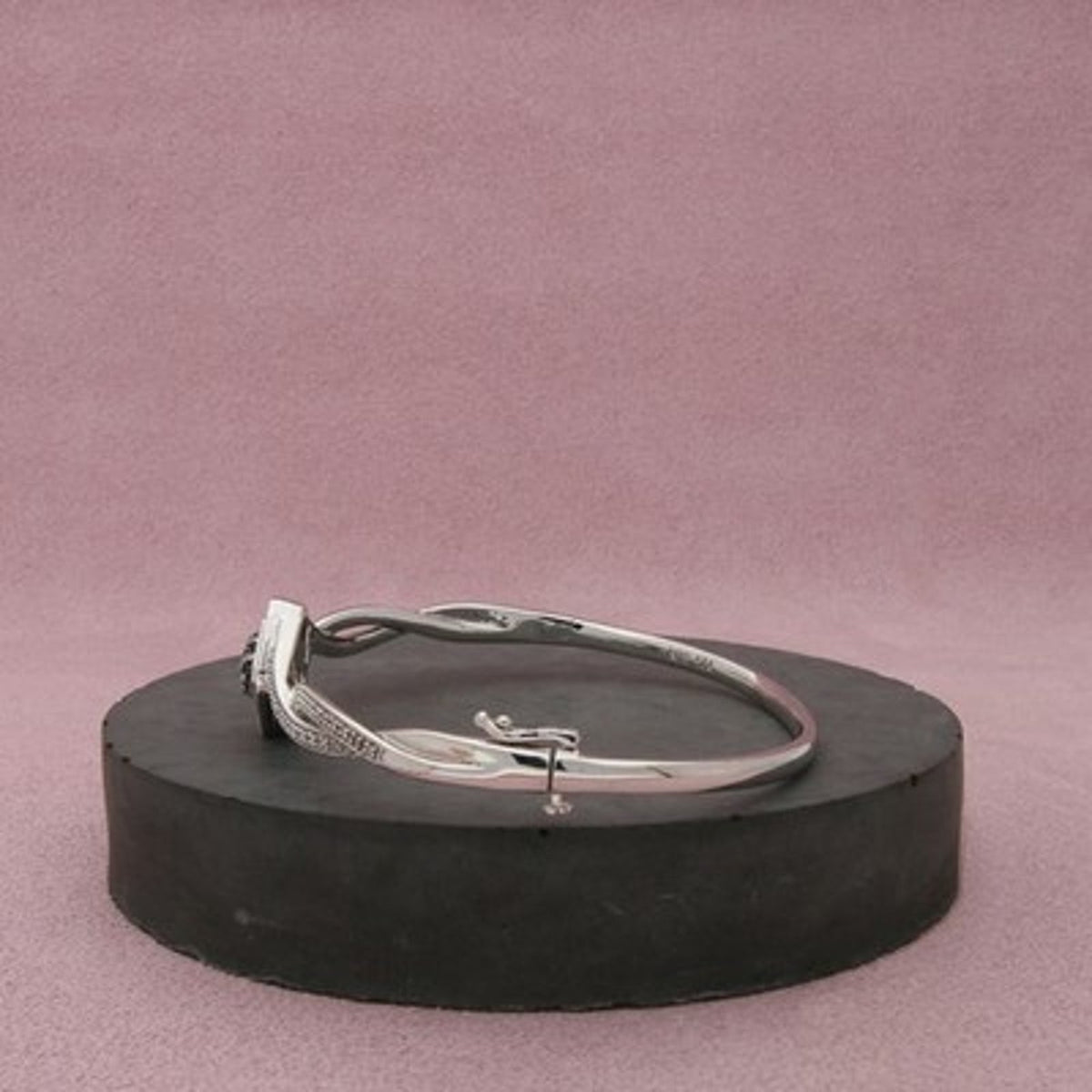 Kay Jewelers Sterling Silver Black & Clear Diamond Bangle Bracelet Size 7.25in