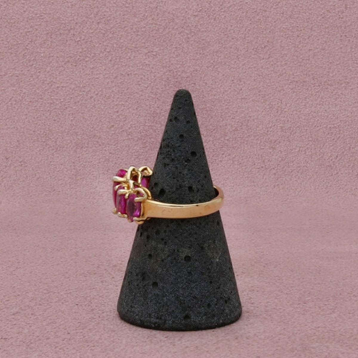Ross Simons Sterling Silver Gold Plate Pink Sapphire Graduated Oval-Cut Ring 6