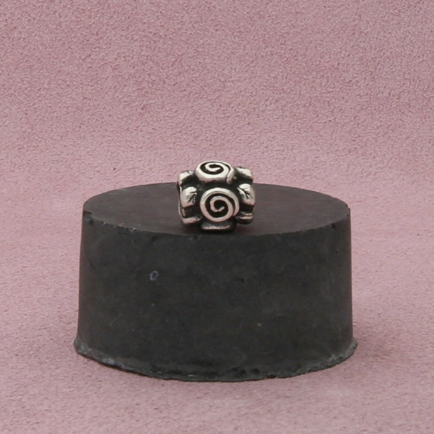 pandora sterling silver rose leaf bead charm pendant