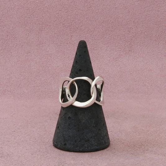 sterling silver linked circles ring size 7