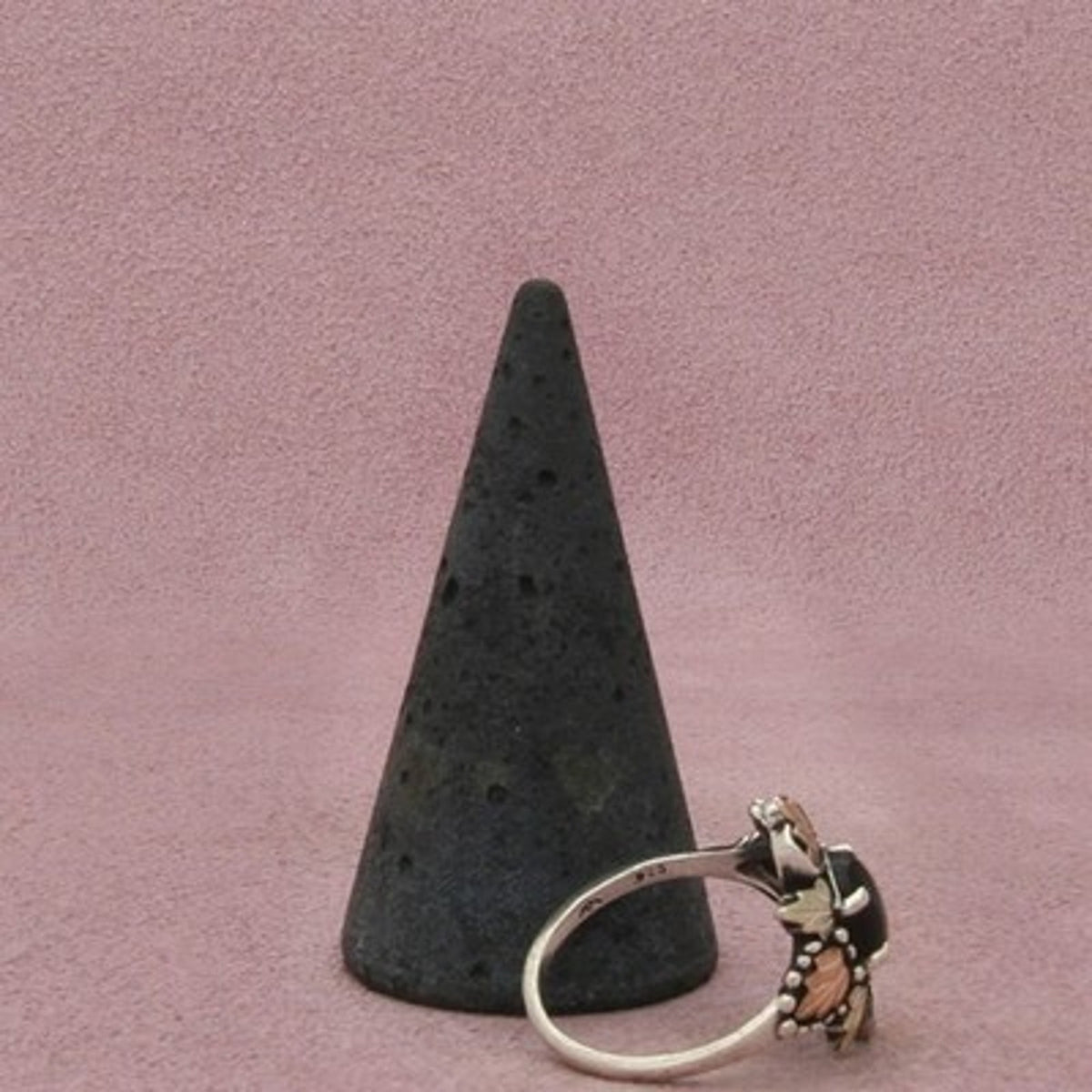 Black Hills Sterling Silver & 12K Gold Cabochon Black Onyx Leaves Ring Size 7.5