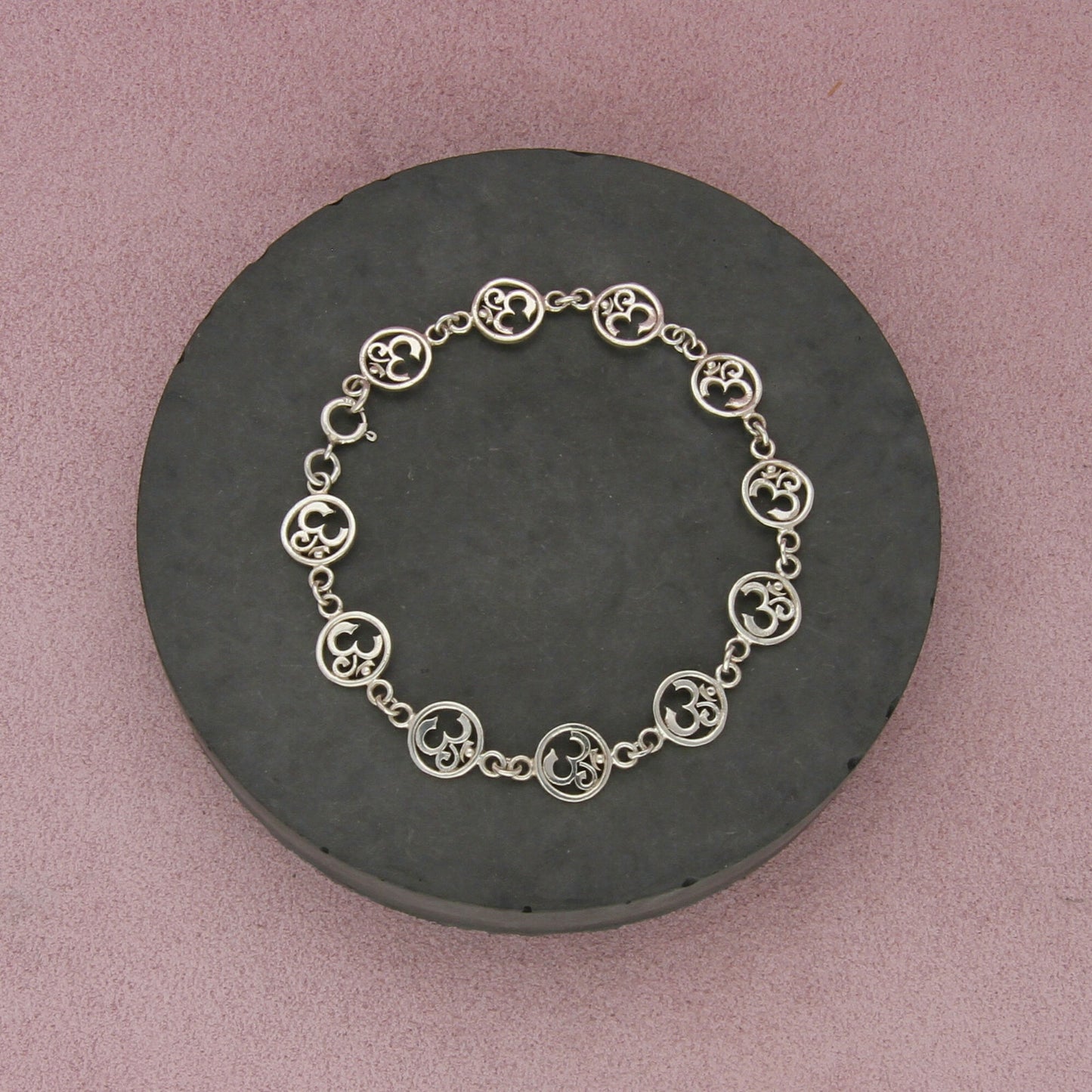 sterling silver vintage om sacred sound link bracelet size 7.25in