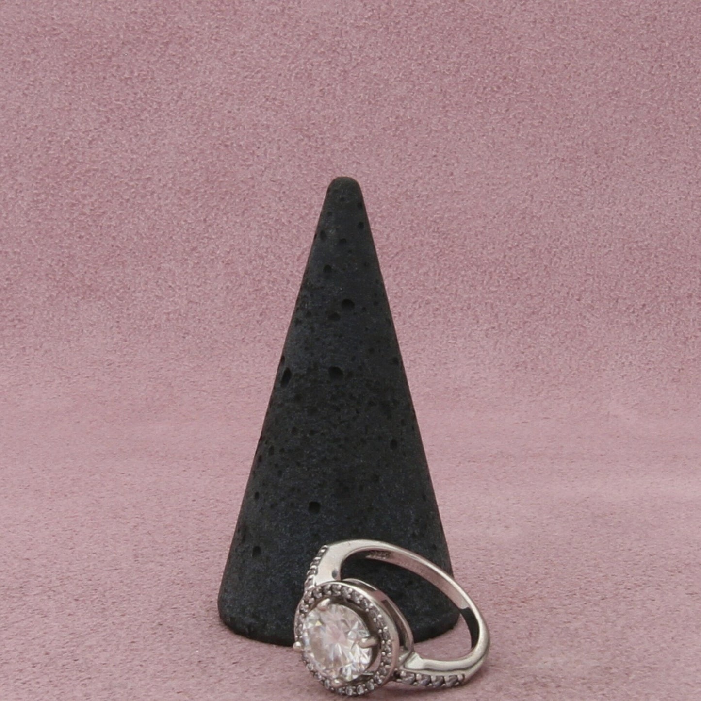 sterling silver round-cut cz & halo ring size 5.25