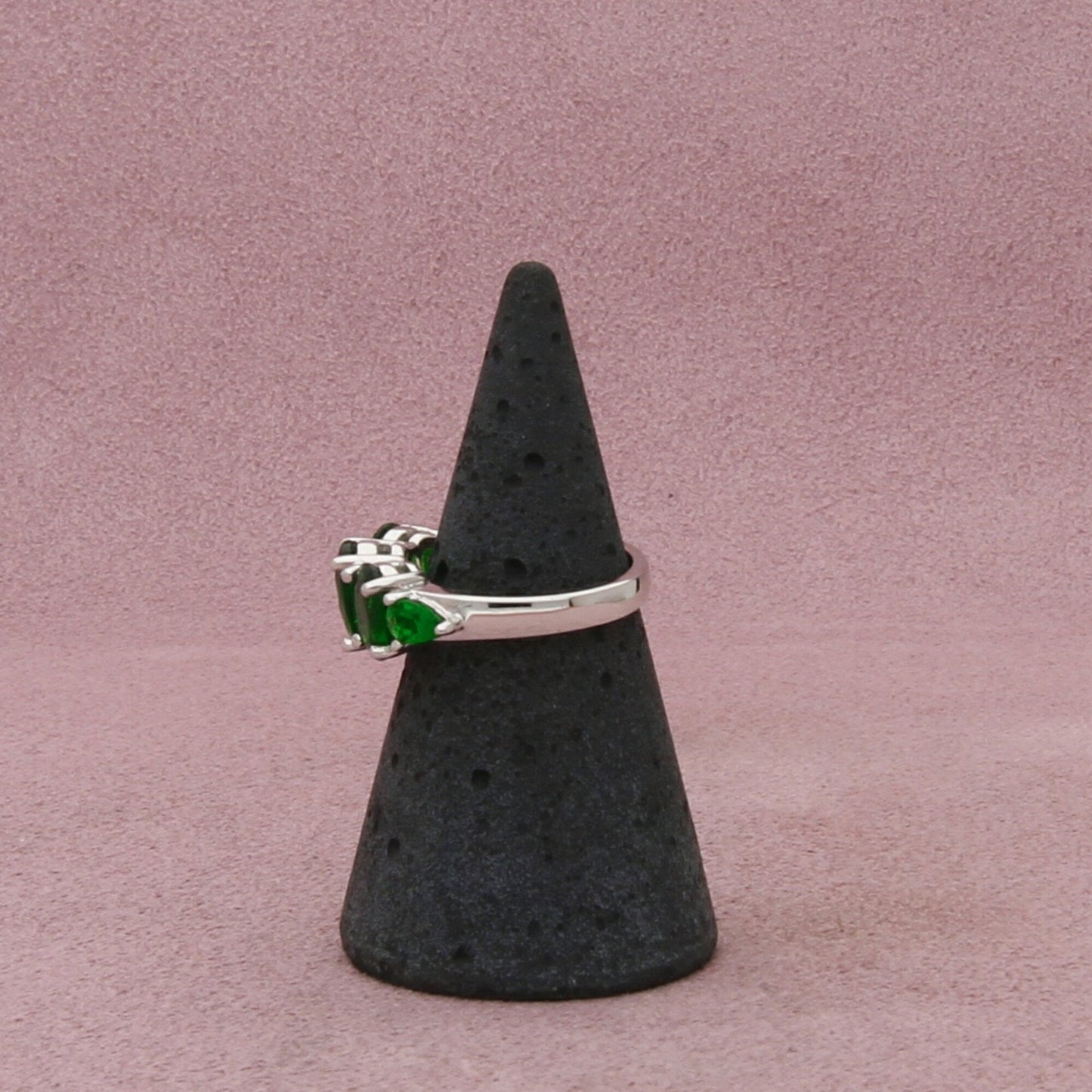 sterling silver oval-cut green cz ring size 5